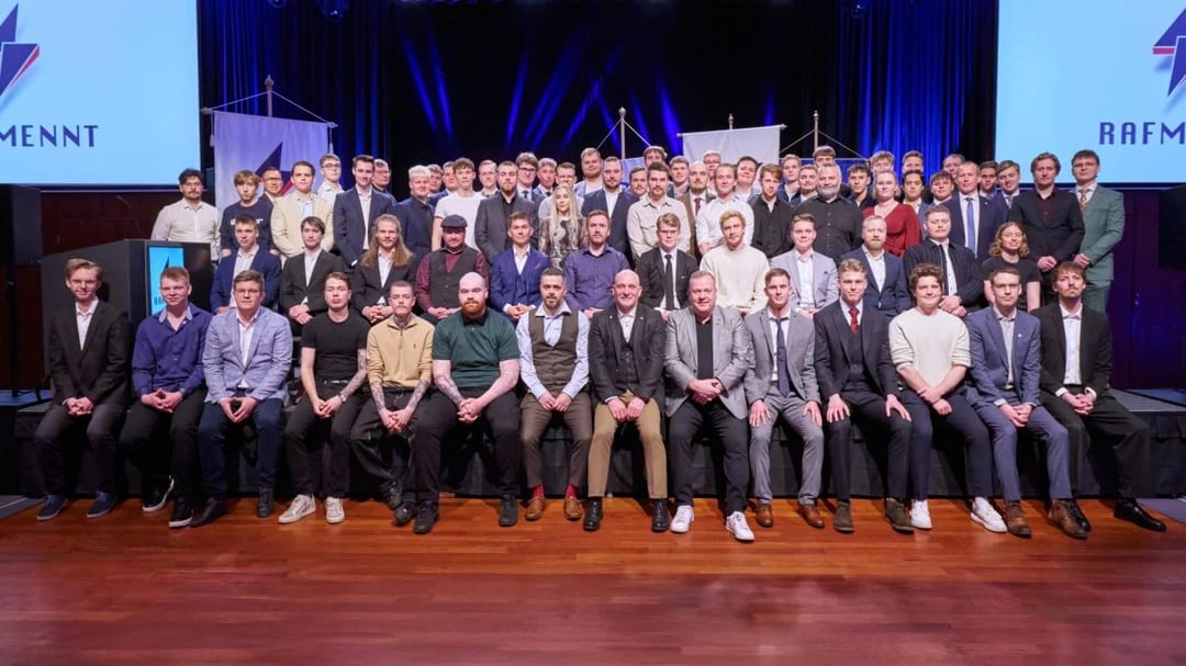 Afhending sveinsbréfa mars 2025
