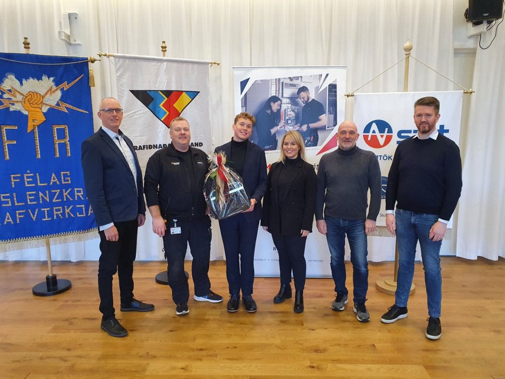 Yngstur til að ná sveinsprófi í rafvirkjun