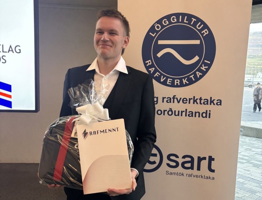 Ómar Magni Halldórsson, nýsveinn í rafvirkjun.