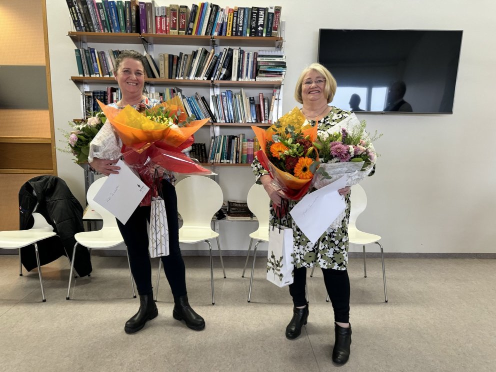 Hafdís til vinstri og Þórdís til hægri.

Ljósmyndari Rúnar Sigurjónsson.