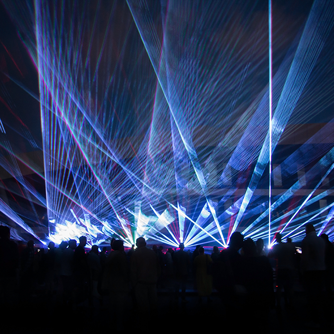 Auknar kröfur hjá Geislavörnum vegna notkunar laser-a á viðburðum.