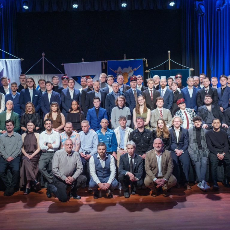 Afhending sveinsbréfa og útskrift meistaranema og kvikmyndatækni